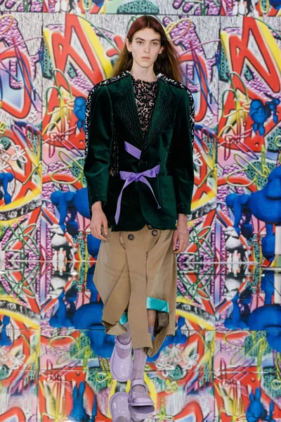 Look 13